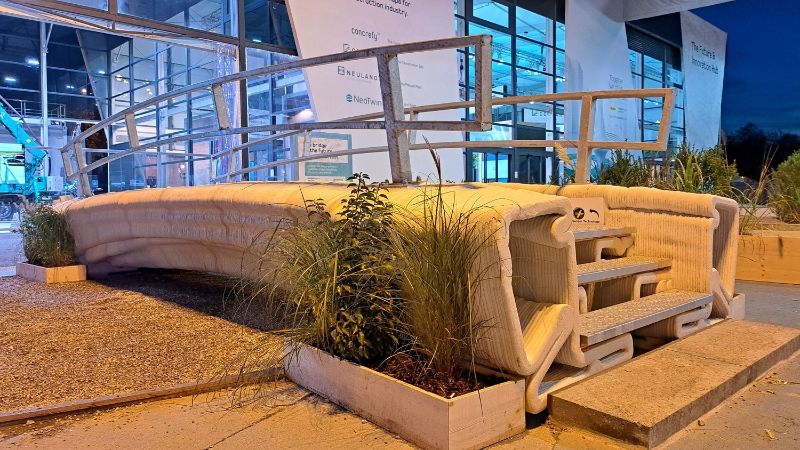 A picture of the pedestrian bridge at the Bauma 2022 Exhibition.